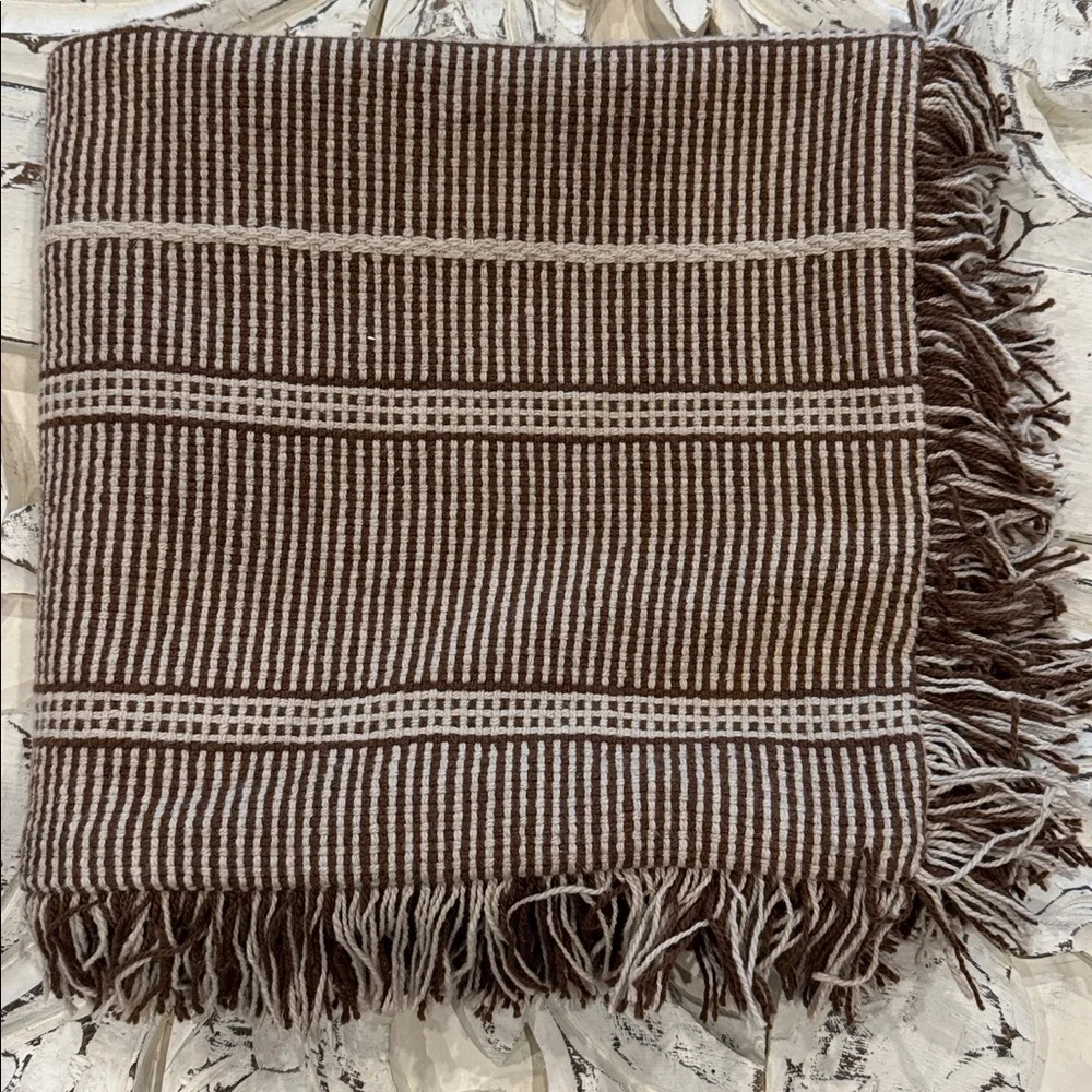 Dash & Albert Bunny Williams Pillow Sham 22’x 22’ 100% Cotton Woven fringe zip